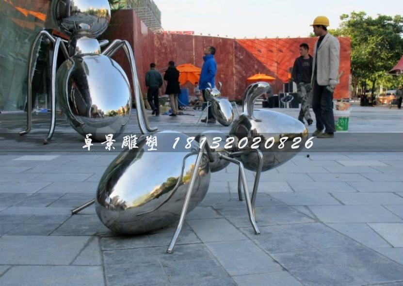 不銹鋼太空螞蟻-萬(wàn)科金色城市售樓廣場(chǎng)