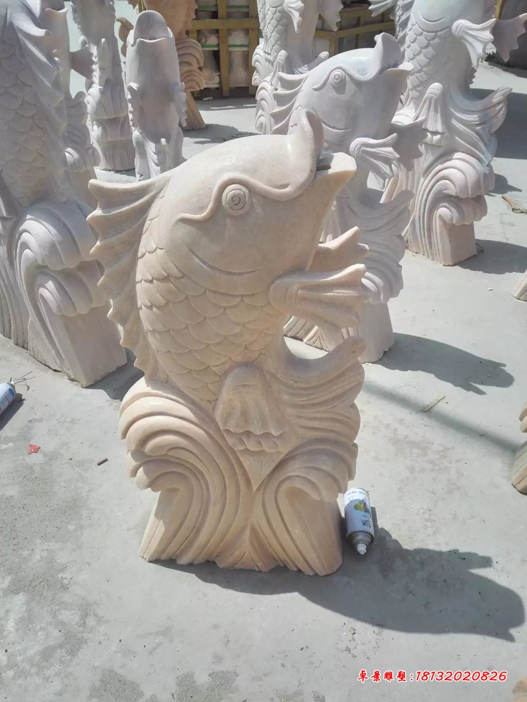 晚霞紅石雕魚，晚霞紅石雕噴泉魚