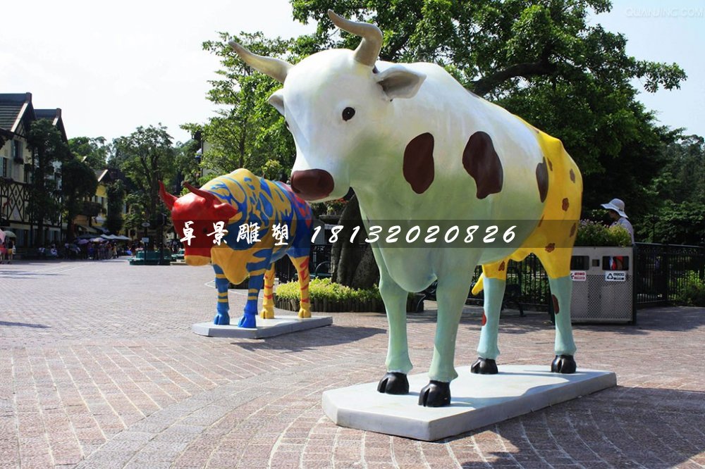 牛雕塑，玻璃鋼彩繪牛雕塑