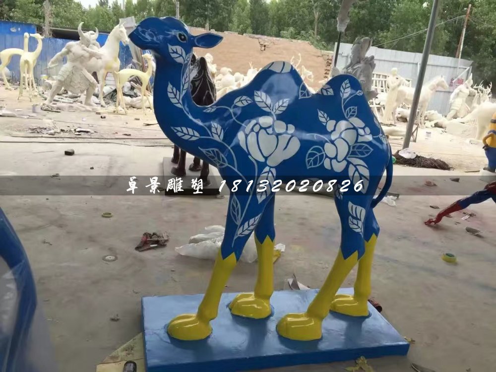 彩繪駱駝雕塑，玻璃鋼動(dòng)物雕塑