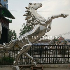不銹鋼立馬，企業門口雕塑