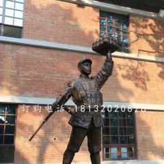 董存瑞銅雕，廣場烈士銅雕