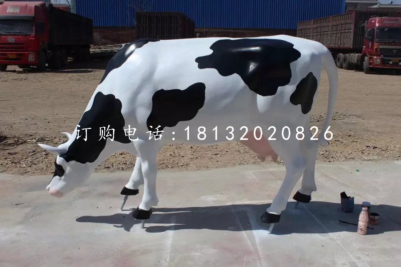 玻璃鋼仿真奶牛，公園動物雕塑