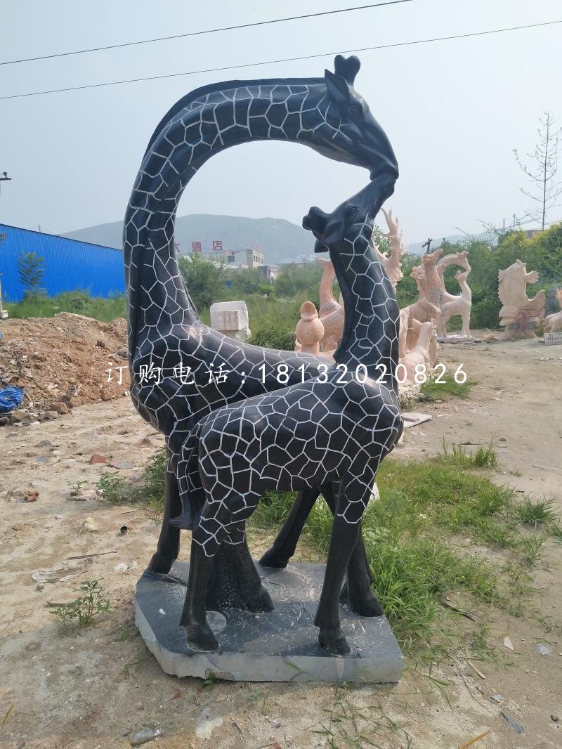 親嘴鹿石雕，青石動(dòng)物雕塑