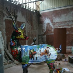 小鹿雕塑，玻璃鋼彩繪雕塑