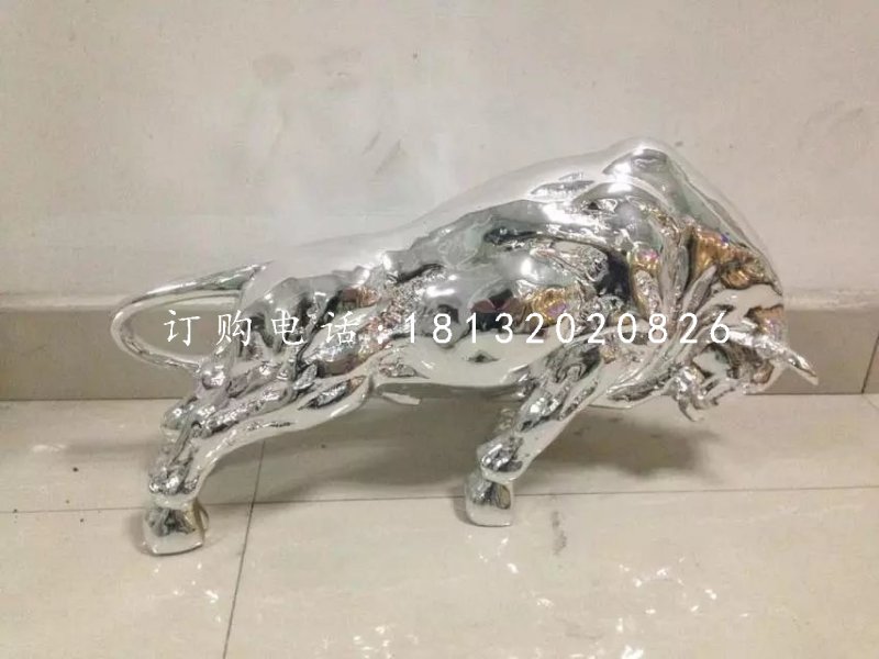 開荒牛雕塑，廣場不銹鋼牛雕塑