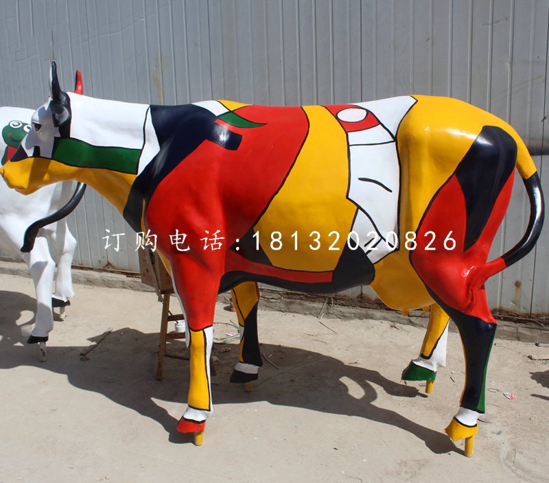 玻璃鋼彩繪牛,公園擺件 (2).jpg 玻璃鋼彩繪牛,公園擺件 (2).jpg