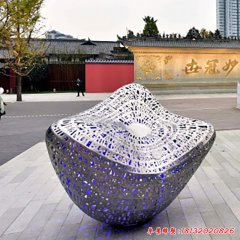 不銹鋼異形雕塑