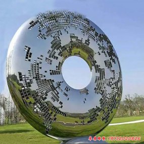 環形不銹鋼雕塑