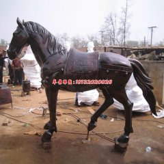 廣場銅馬雕像