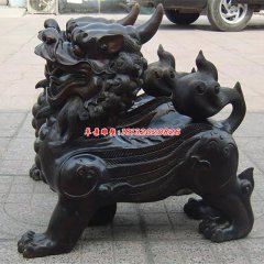 貔貅銅雕像