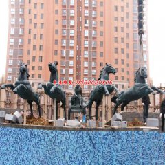 青銅雕像廣場(chǎng)