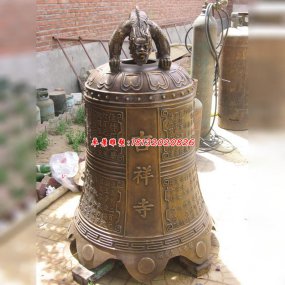 銅鐘雕塑