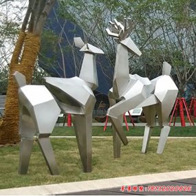 動物抽象雕塑