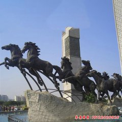 萬(wàn)馬奔騰雕塑