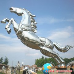景區雕塑馬