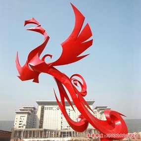 鳳凰涅槃的雕塑