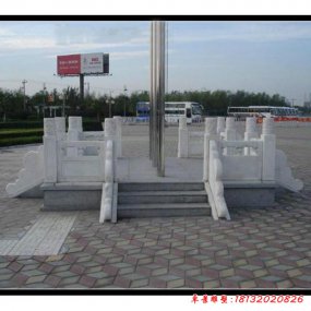 廣場升旗臺石雕